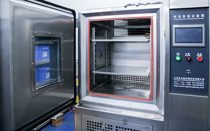 Constant temperature/humidity test