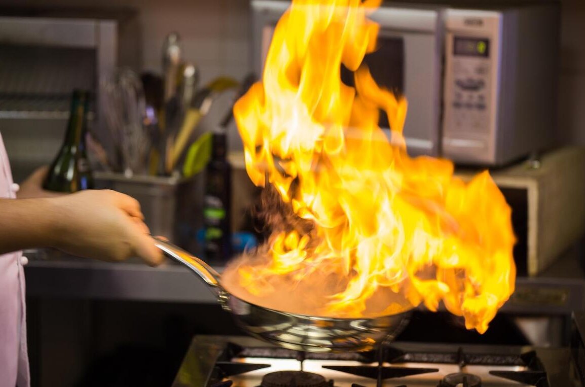 commercial induction cooktop